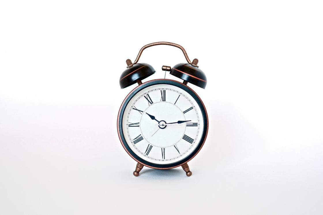 Is it beneficial to have a consistent wake-up time?